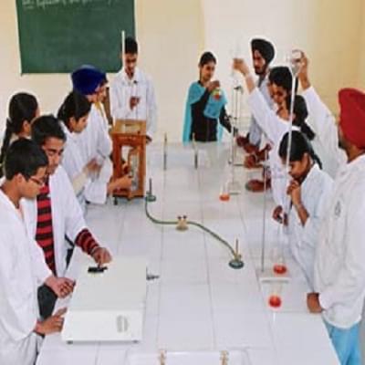 Global Group of Institutions Ropar Labs and Classroom photo 5