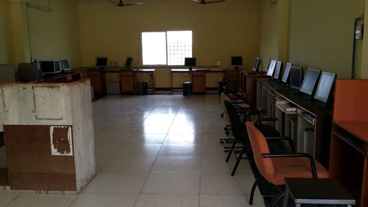 Om Institute of Technology Panchmahal Infrastructure photo 2
