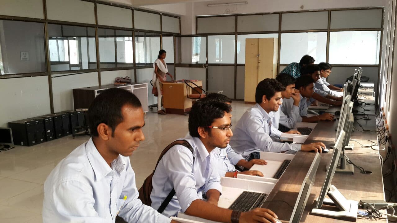 Om Institute of Technology Panchmahal Infrastructure photo 7