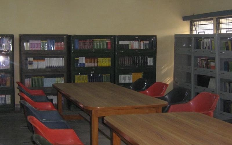 Bhai Parmanand Institute of Business Studies New Delhi Library photo 2