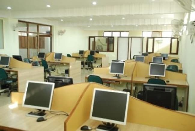 Aashlar Business School Mathura Infrastructure photo 1