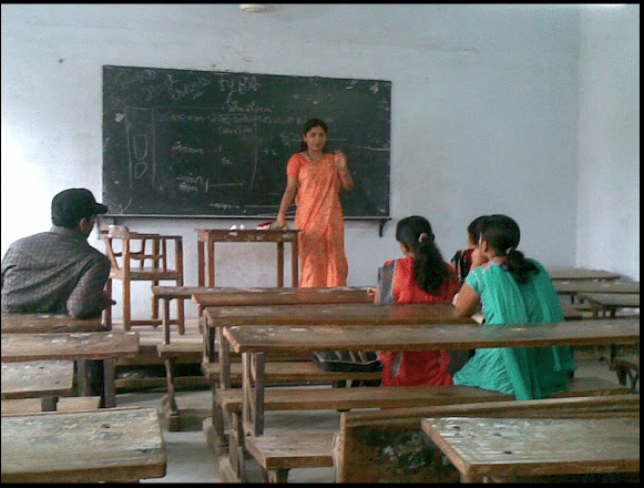 Daulatbhai Trivedi Law College Ahmedabad College Images photo 1