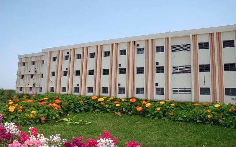 C.U. Shah College of Pharmacy and Research Wadhwan Academic Building photo 1