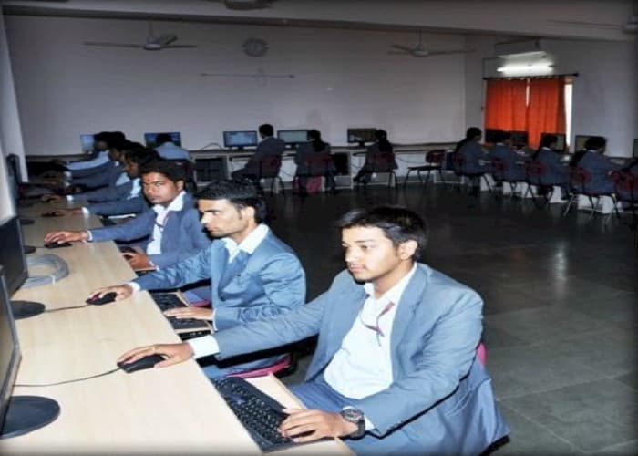 DAV School of Business Management Bhubaneswar Academic Building and Infrastructure photo 3