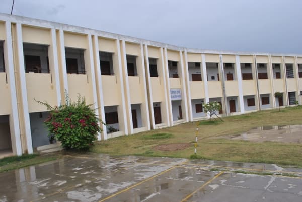 B.S.M. Law College Roorkee Buildings photo 1