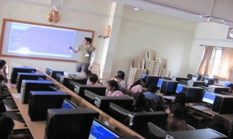 Miraj Mahavidyalaya Sangli Campus photo 4