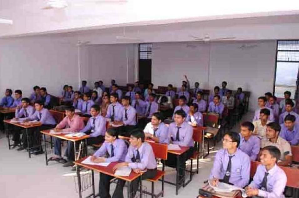 Madhu Vachaspati Institute of Engineering & Technology Kaushambi College Images photo 4