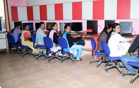 Lt Mahipat Singh College of Education Jhajjar Lab photo 1