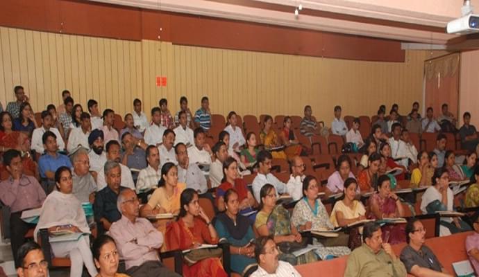 School of Computer Science & Information Technology , DAV University Indore Lab and Auditorium photo 2