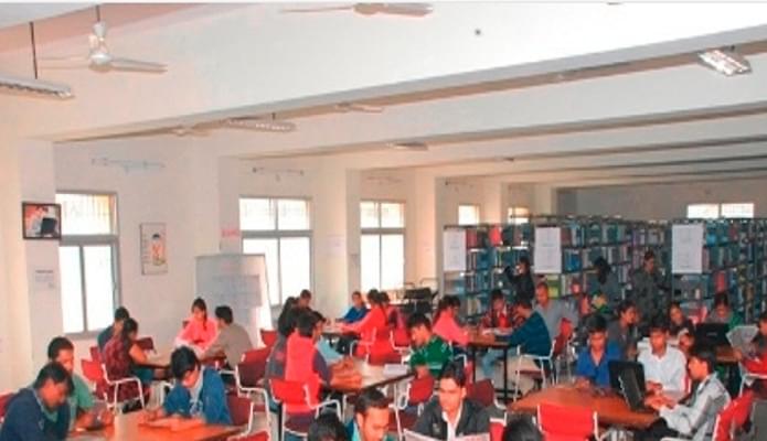School of Computer Science & Information Technology , DAV University Indore Library photo 2