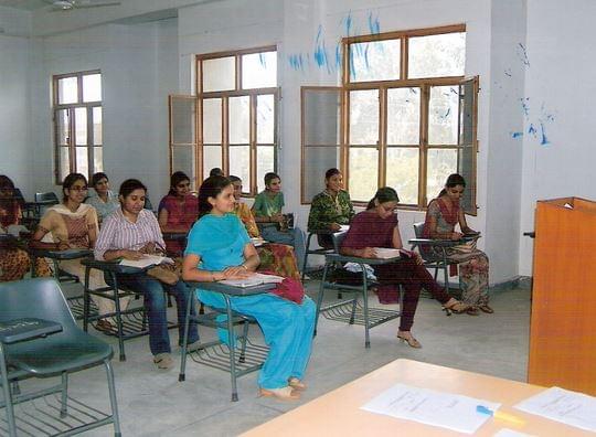 Lyallpur Khalsa College of Education for Women Jalandhar Labs photo 1