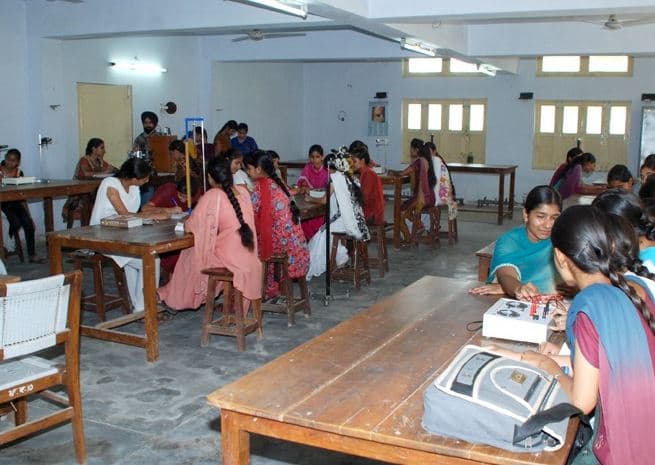 Babbar Akali Memorial Khalsa College Hoshiarpur Labs photo 1