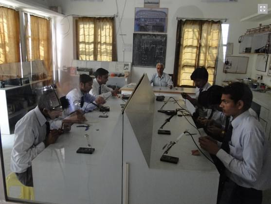 Institute of Aircraft Maintenance Engineering Gorakhpur Campus photo 1