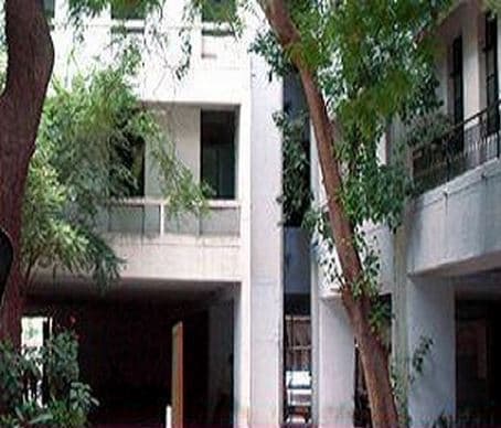 Maneklal Nanavati Law College Ahmedabad Building photo 1