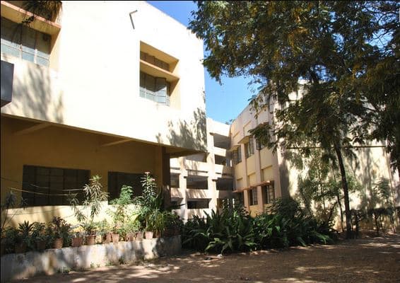 Shree J.B. Thachker Commerce College Bhuj Buildings photo 1