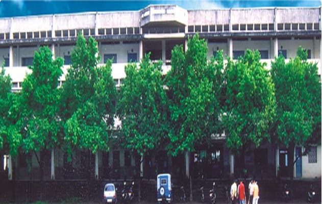 Shahaji Law College Kolhapur Academic Building photo 2