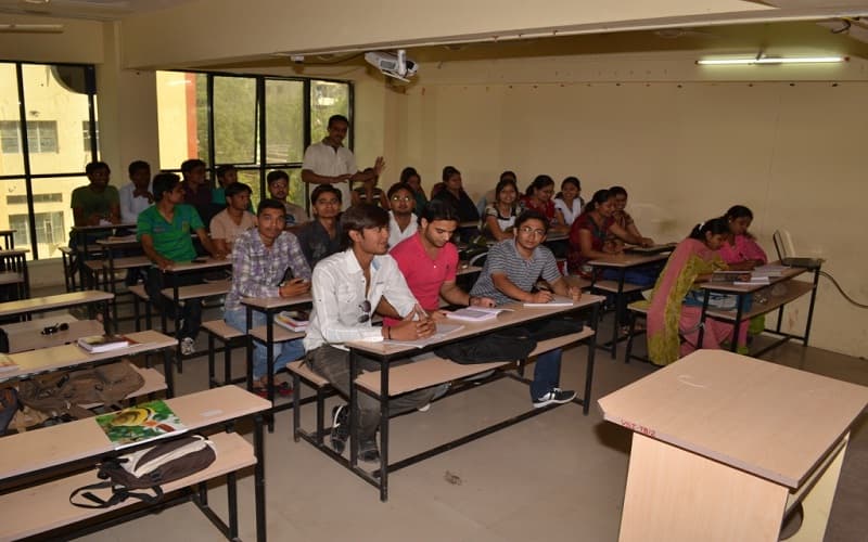 Vidyasagar Infotech College Jamnagar Classroom photo 3