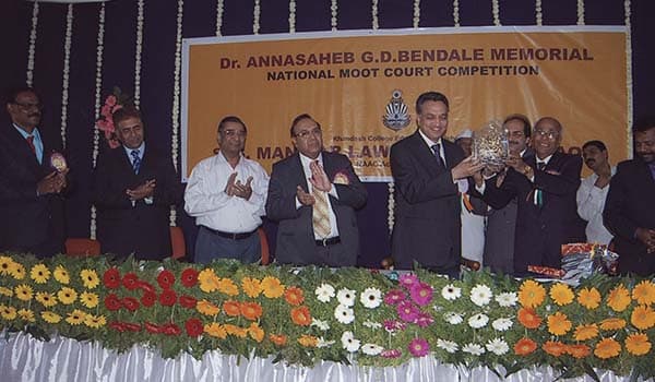 SS Maniyar Law College Jalgaon Extra Curriculars photo 3