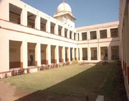 J and J College of Science Nadiad Academic Building photo 3