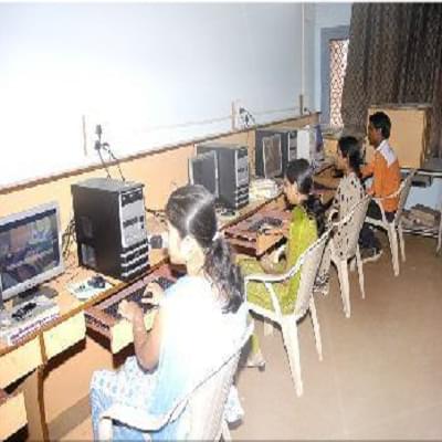 Indira Gandhi Government Post Graduate College Fatehabad Lab and Library photo 1