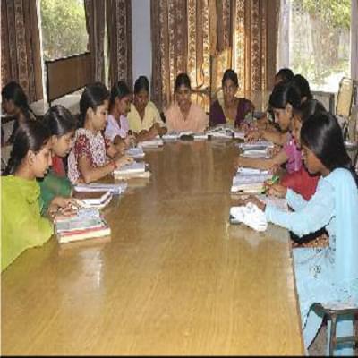 Indira Gandhi Government Post Graduate College Fatehabad Lab and Library photo 2