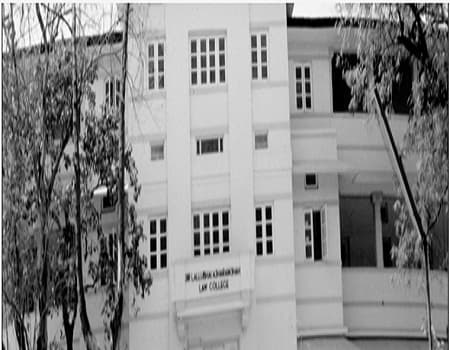 Sir L A Shah Law College Ahmedabad Academic Building photo 1