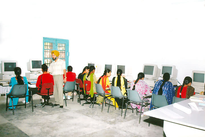 Nawab Jassa Singh Ahluwalia Government College Kapurthala Labs and Library photo 1