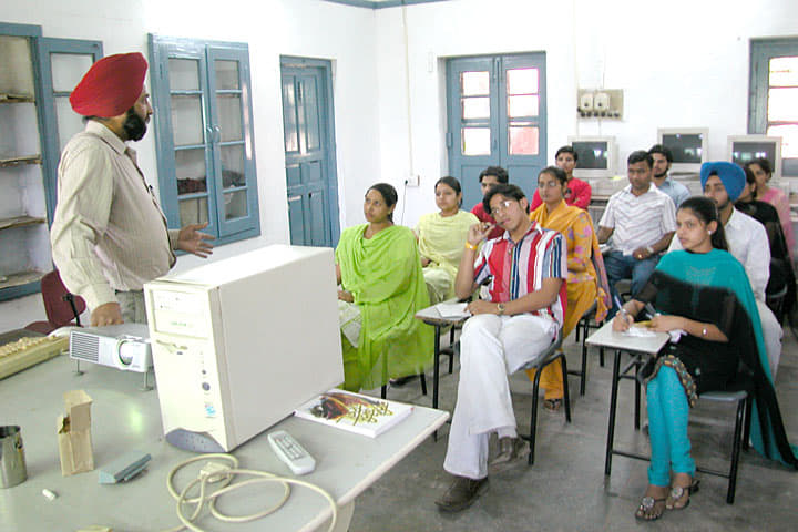 Nawab Jassa Singh Ahluwalia Government College Kapurthala Labs and Library photo 7