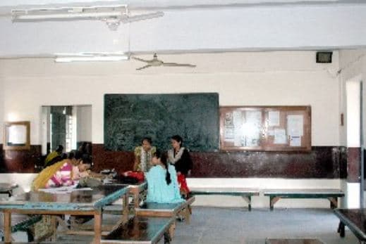 Smt SR Mehta Arts College Ahmedabad Infrastructure photo 2