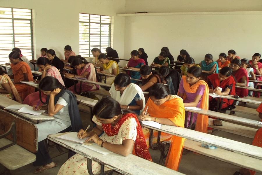 SJMV BAJSS Arts and Commerce College for Women Ranibennur Academic Building photo 2