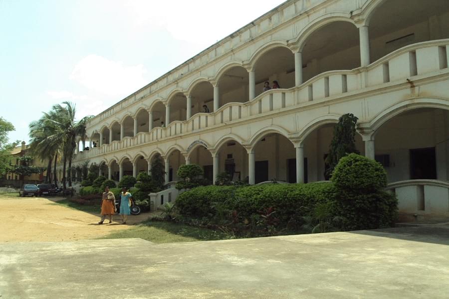 SJMV BAJSS Arts and Commerce College for Women Ranibennur Academic Building photo 3