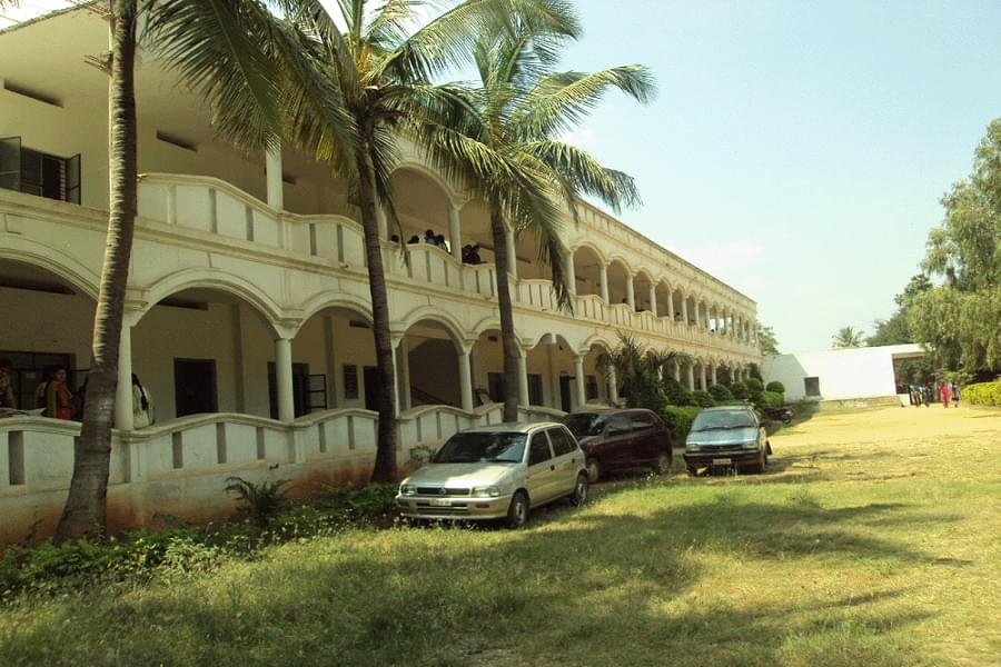 SJMV BAJSS Arts and Commerce College for Women Ranibennur Academic Building photo 5