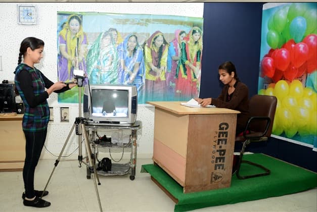 PCM SD College for Women Jalandhar Labs and Library photo 7