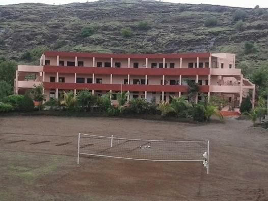 Late Annasaheb R.D. Deore Arts and Science College Dhule Buildings photo 2