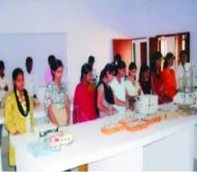 Smt Fulehra Smarak College of Pharmacy Ballia Academic Building photo 1