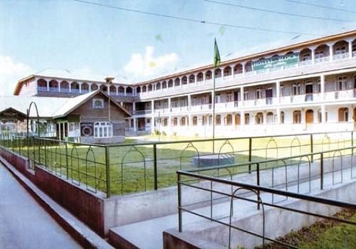 Jamia Tul Banat Saifni Srinagar Academic Building photo 4
