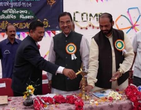 Shri MC Rathva Arts College Vadodara Academic Building photo 3