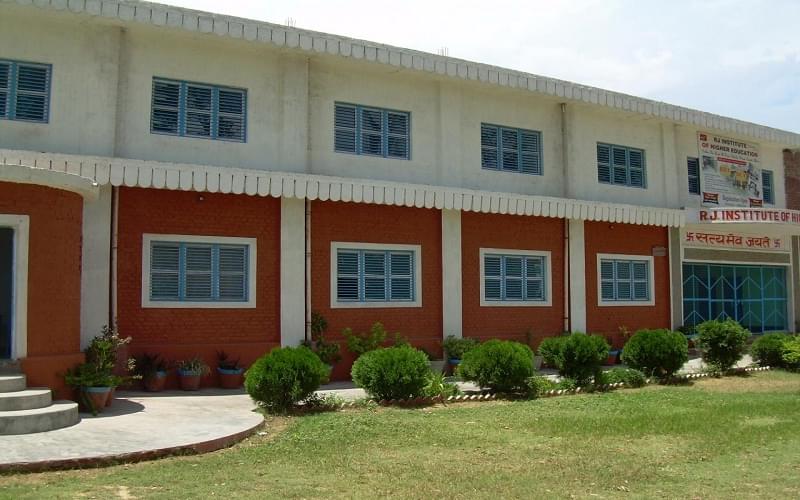 RJ Institute of Higher Education Bulandshahr Academic Building photo 4