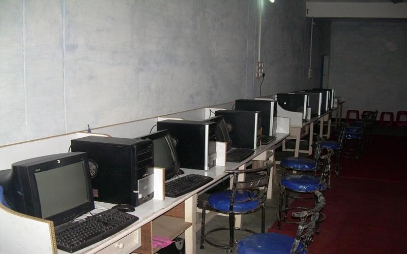 RJ Institute of Higher Education Bulandshahr Lab and Classroom photo 1