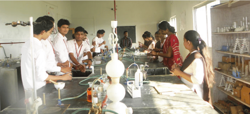 Rashtrapita Mahatma Gandhi Arts Commerce and Science College Chandrapur Campus photo 3