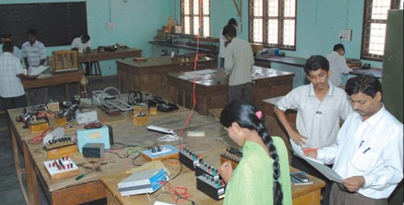 RTES Society's Arts, Science and Commerce College Ranibennur Labs photo 3