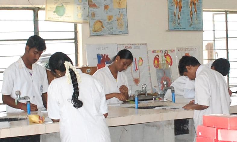 Jaya College of Paramedical Sciences, College of Pharmacy Thirunanravur Laboratory photo 1