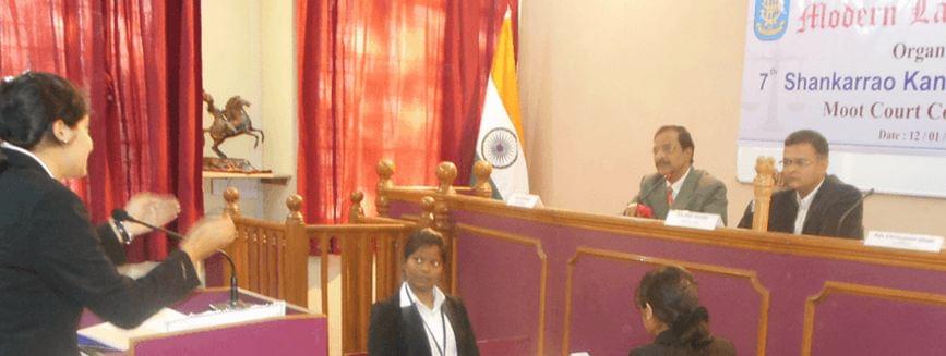 PES's Modern Law College Pune Infrastructure photo 3