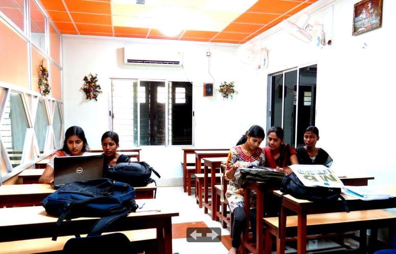 Raja Narendra Lal Khan Women's College Medinipur Infrastructure photo 5