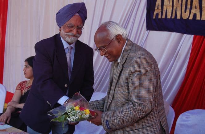 Shri Guru Nanak Mahila Mahavidyalaya Jabalpur Campus photo 3
