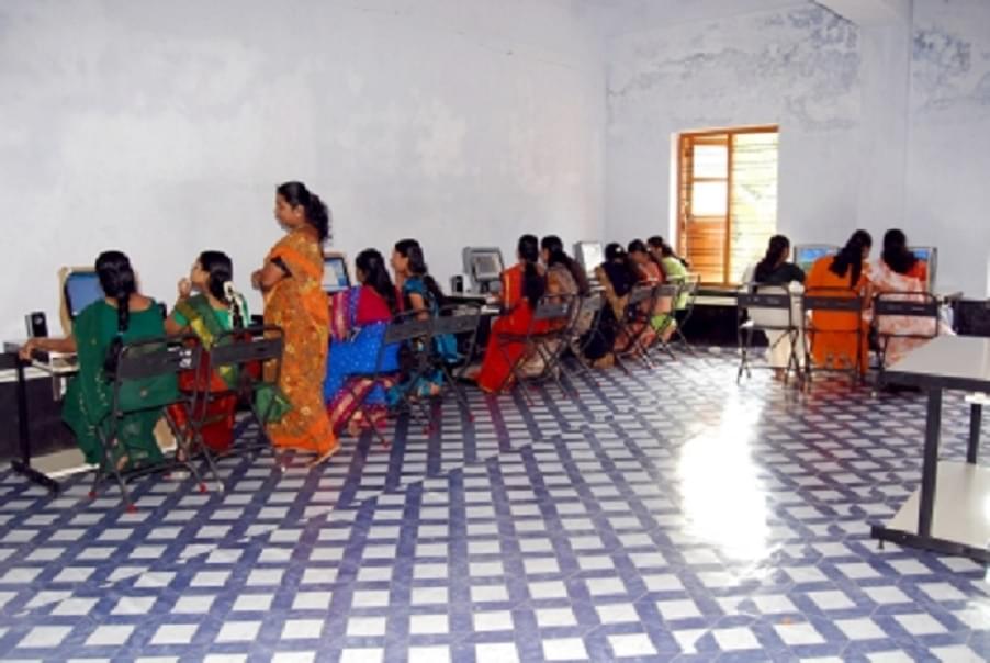 Holy Family College of Education for Women Koduvayur Palakkad College Images photo 4