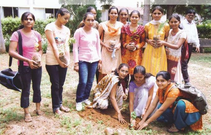 Uma Arts & Nathiba Commerce Mahila College Gandhinagar Extra Curriculars photo 1