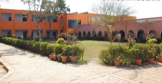 DS Arya College of Education Bahadurgarh Academic Building photo 1