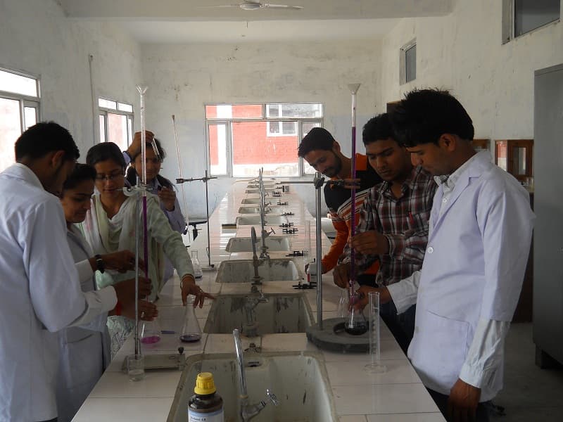 SRET College of Pharmacy Hamirpur Facility photo 3
