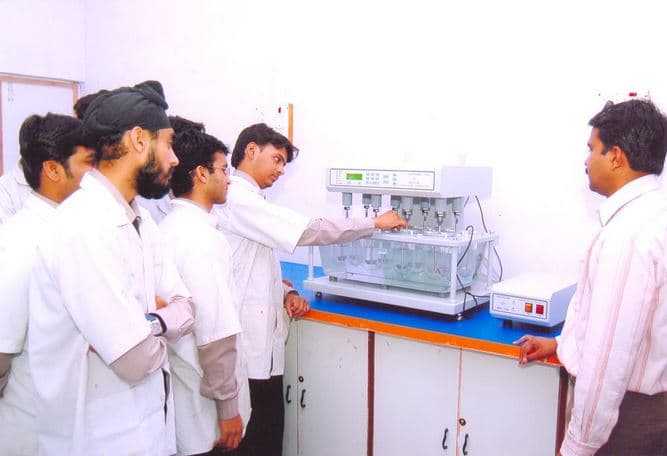 Sanjivani College of Pharmaceutical Education & Research Ahmednagar Facility photo 1